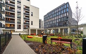 Metro Wierzbno Cosy Apartment by BookingHost